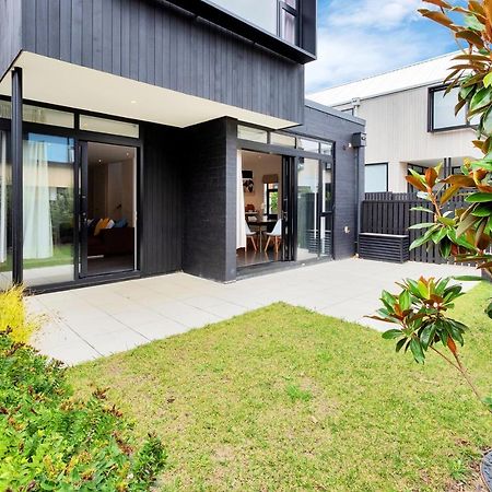 Blissful Breeze Townhouse With Parking And Patio Villa Auckland Exterior photo