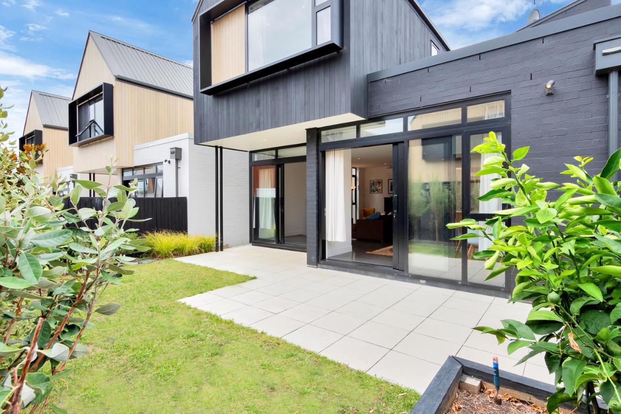 Blissful Breeze Townhouse With Parking And Patio Villa Auckland Exterior photo