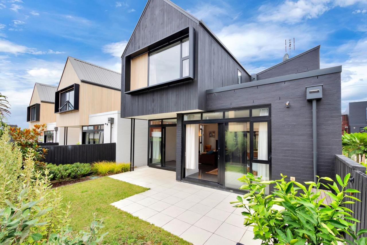 Blissful Breeze Townhouse With Parking And Patio Villa Auckland Exterior photo