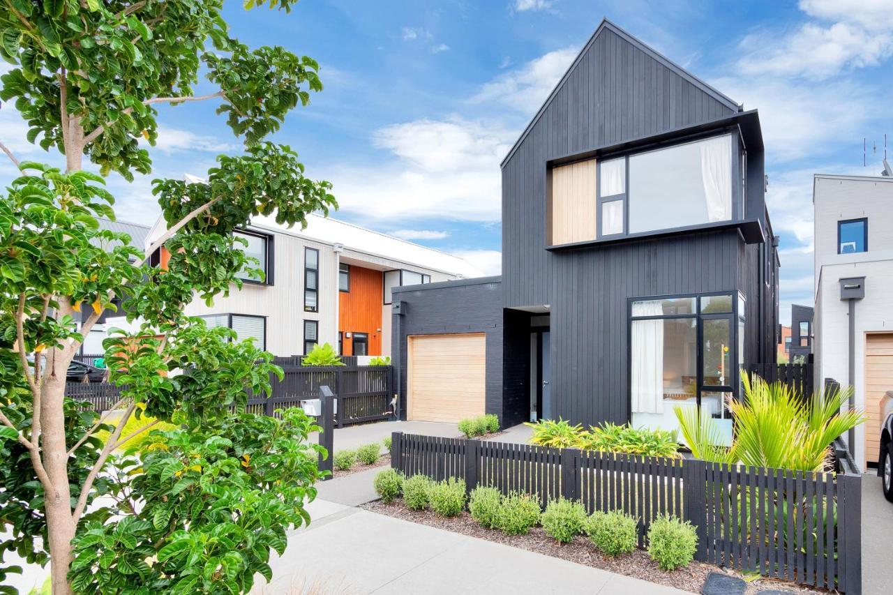Blissful Breeze Townhouse With Parking And Patio Villa Auckland Exterior photo